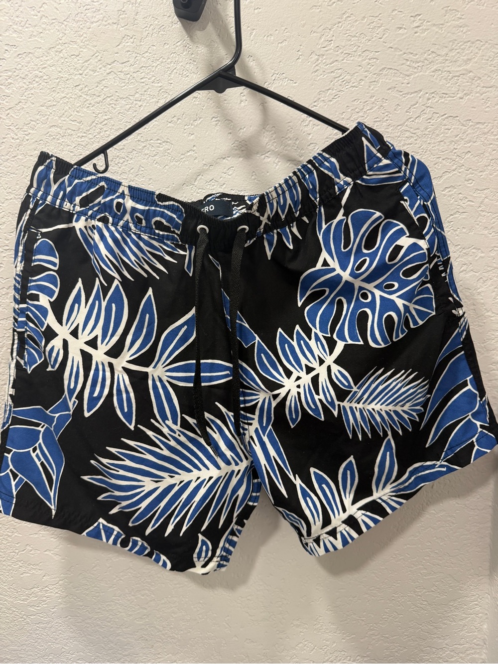 Aeropostale Black Blue Tropical Leaf Swim Trunks